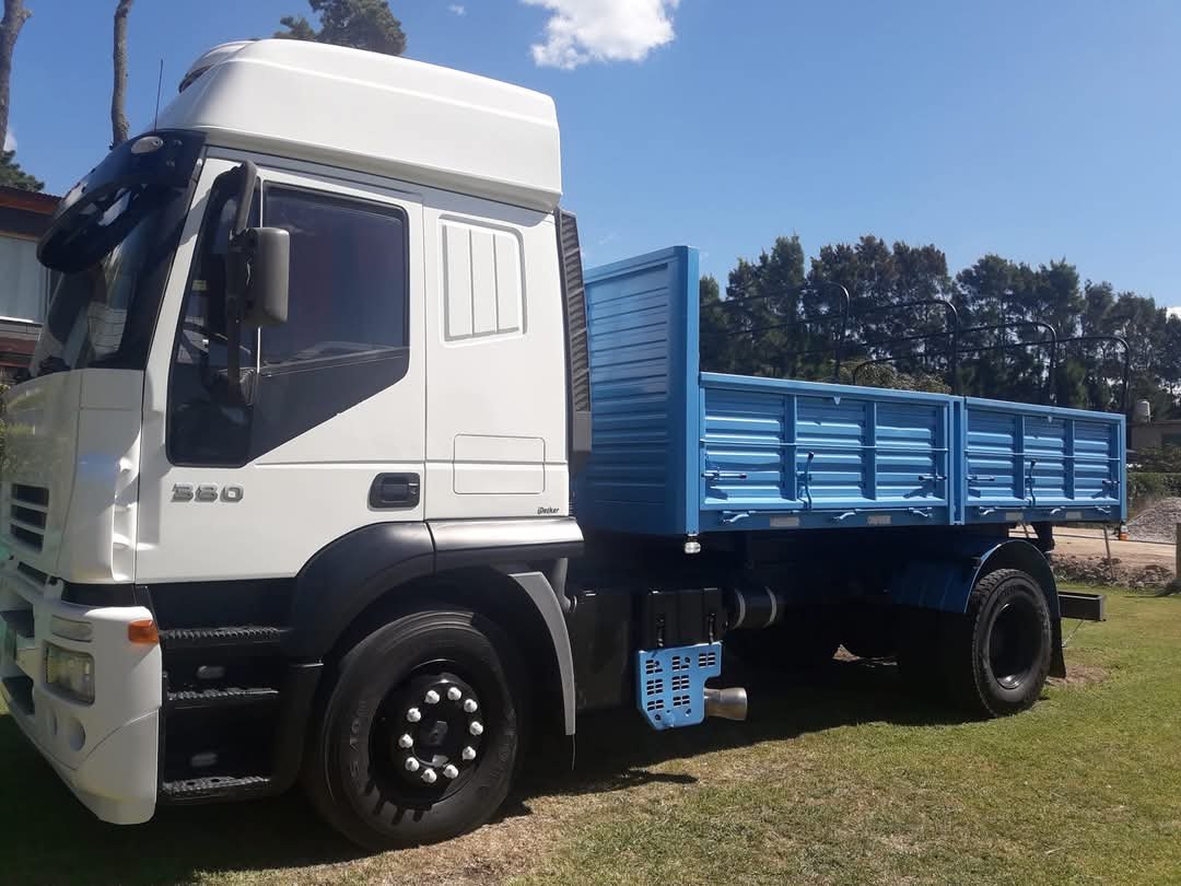 Camión Iveco Stralis 380 – 2007, Manual, Gas, Excelente Estado
